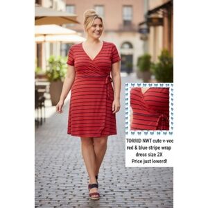 TORRID Plus Size short sleeve Vneck red & blue striped tie front midi wrap dress